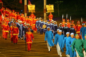 Tái hiện lễ đăng quang của Hoàng đế Quang Trung - 3 Tái hiện lễ đăng quang của Hoàng đế Quang Trung - 3