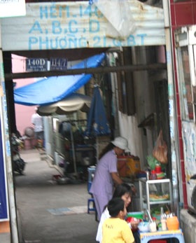 Hẻm nhỏ cần xe ba gác - 1 Hẻm nhỏ cần xe ba gác - 1