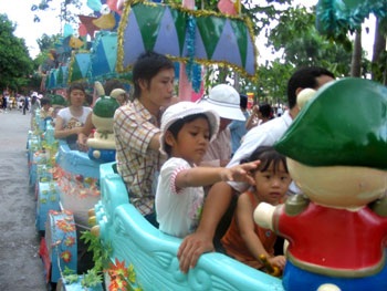 Nô nức vui chơi ngày 1/6 - 8