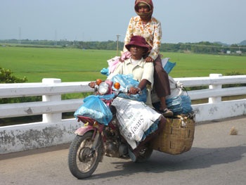 Những chuyến xe “độc nhất vô nhị” - 1