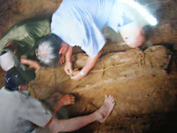 Gặp người 30 năm âm thầm trả lại tên cho đồng đội - 1 Gặp người 30 năm âm thầm trả lại tên cho đồng đội - 1