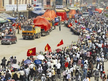 Khởi tố cựu Hiệu trưởng ĐH Mỹ thuật công nghiệp - 2 Khởi tố cựu Hiệu trưởng ĐH Mỹ thuật công nghiệp - 2