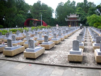 Nghĩa trang Trường Sơn và ký ức tháng bảy - 1 Nghĩa trang Trường Sơn và ký ức tháng bảy - 1