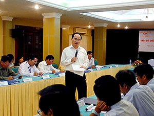 Phó thủ tướng lên bục giảng - 1