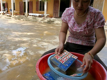 Rốn lũ Hương Khê: Chạy đua ngày khai giảng - 6 Rốn lũ Hương Khê: Chạy đua ngày khai giảng - 6