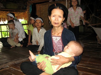 Ám ảnh những gương mặt người sau lũ! - 5 Ám ảnh những gương mặt người sau lũ! - 5