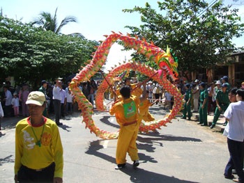 Tưng bừng lễ hội nghinh Ông - 3 Tưng bừng lễ hội nghinh Ông - 3