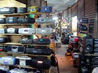 Chợ Sắt - xưởng “chuốt” đồ điện tử khổng lồ  - 1