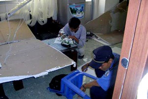 Chung cư vừa sử dụng đã sập trần - 1