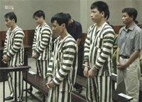 Kỳ 2: Vòng vây khép kín - 1