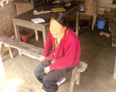 “Xén” tiền Tết của người nghèo để xây cổng văn hóa - 1 “Xén” tiền Tết của người nghèo để xây cổng văn hóa - 1