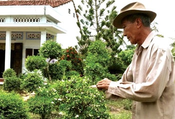 Phát tài nghề “ôsin cây cảnh” - 1 Phát tài nghề “ôsin cây cảnh” - 1