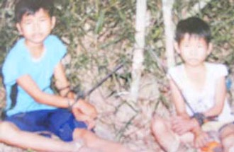 Hai chị em bị cha hành hạ dã man - 1