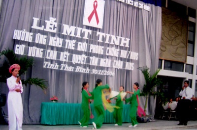 Những diễn viên chèo có HIV - 1 Những diễn viên chèo có HIV - 1
