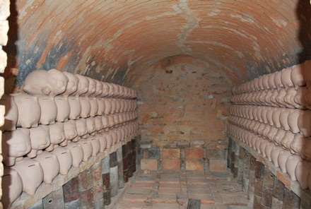 Về làng gốm sứ Bình Dương  - 6