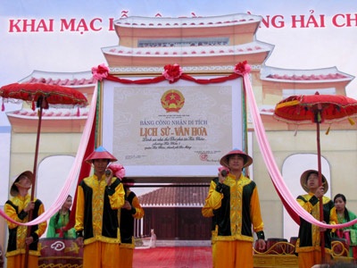 Rộn ràng lễ hội tại ngôi đình 200 năm tuổi - 4 Rộn ràng lễ hội tại ngôi đình 200 năm tuổi - 4