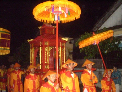 Hoành tráng, trang nghiêm Lễ Tế Xã Tắc dưới mưa - 1 Hoành tráng, trang nghiêm Lễ Tế Xã Tắc dưới mưa - 1