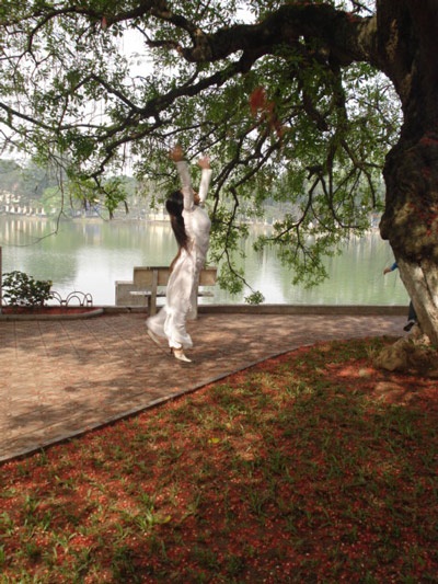 Lộc vừng rực đỏ ngày cuối xuân - 4 Lộc vừng rực đỏ ngày cuối xuân - 4