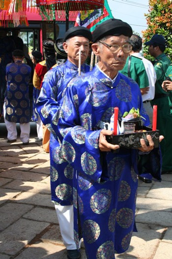 Trang nghiêm lễ rước linh vị Quốc tổ Hùng Vương - 10 Trang nghiêm lễ rước linh vị Quốc tổ Hùng Vương - 10