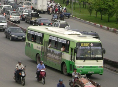 Bỏ quy định phạt xe buýt trễ giờ để hạn chế chạy “ẩu” - 1 Bỏ quy định phạt xe buýt trễ giờ để hạn chế chạy “ẩu” - 1