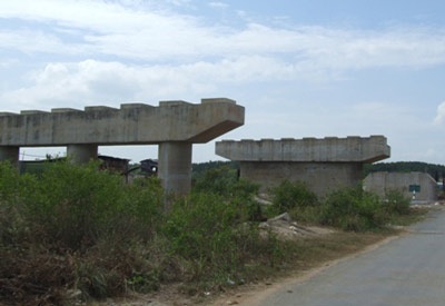 Số phận gian nan của một con đường - 2