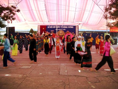 TPHCM khai lễ giỗ Quốc tổ Hùng Vương - 2