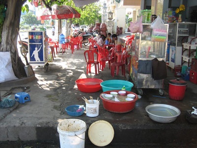 Vẫn là chuyện “mất trộm” vỉa hè - 1