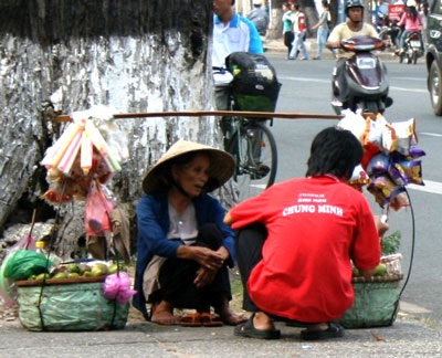 Nặng gánh tha hương… - 1 Nặng gánh tha hương… - 1