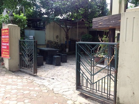 Cận cảnh nhà hàng như cung điện trong vườn thú Thủ Lệ - 5 Cổng sau của nhà hàng