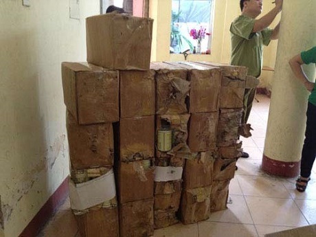 Chủ nhãn sữa Danlait "kéo" Phó Chi cục trưởng QLTT Hà Nội ra tòa - 1 Sữa Danlait bị hỏng sau khi quản lý thịt trường tạm giữ