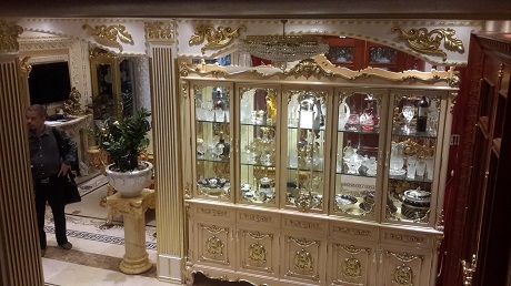 Biệt thự trăm tỉ, nội thất “khủng” dát vàng của đại gia Hà Nội - 5 Các họa tiết nhỏ trong căn nhà cũng được thiết kế kỹ lưỡng và mạ vàng
