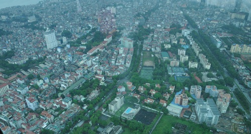 Cận cảnh khu Sky walk “khủng” nhất Châu Á tại tòa tháp cao thứ 2 Việt Nam - 7 Với Sky Walk nhiều người có thể nhìn thấy Hồ Tây từ Lotte Center