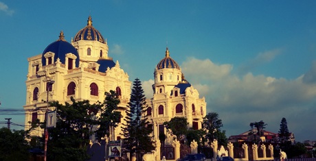 Lâu đài đôi hàng trăm tỉ xây cho quý tử của đại gia Ninh Bình - 5 Lâu đài đôi hàng trăm tỉ xây cho quý tử của đại gia Ninh Bình