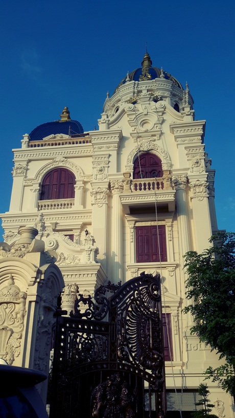 Lâu đài đôi hàng trăm tỉ xây cho quý tử của đại gia Ninh Bình - 6 Lâu đài đôi hàng trăm tỉ xây cho quý tử của đại gia Ninh Bình