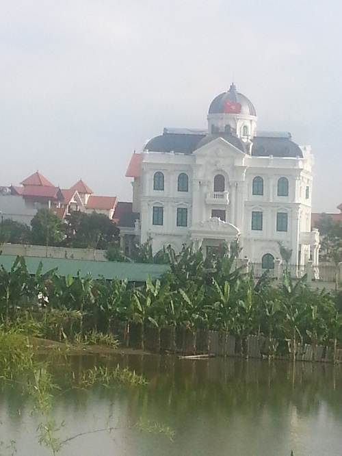 Biệt thự hoành tráng được xây dựng la liệt