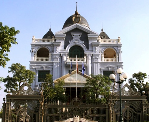 Lâu đài khủng phong cách châu Âu của đại gia Hà Nội
