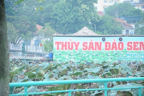 Vụ băm nát hồ Tây thu lợi: Chưa hề có giấy phép kinh doanh nhà hàng - 1 Vụ băm nát hồ Tây thu lợi: Chưa hề có giấy phép kinh doanh nhà hàng