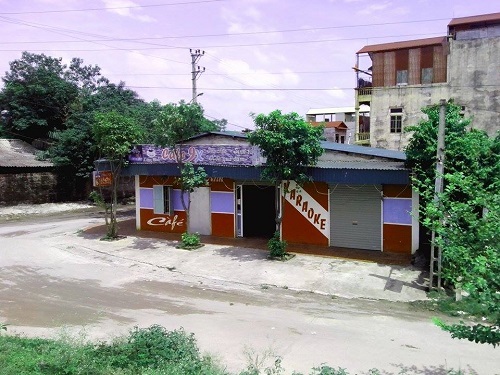 Các nhà hàng cũng đua nhau xây dựng để kinh doanh trên đất nông nghiệp