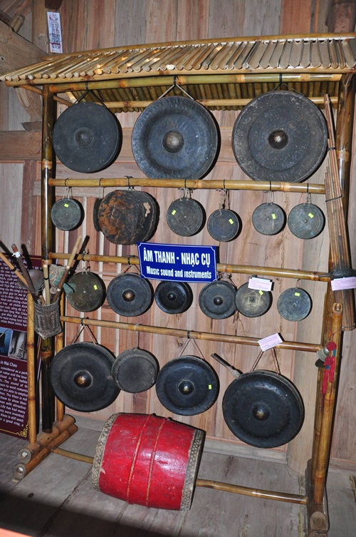 Kho báu tiền tỉ của “ông vua” đồ cổ người Thái - 3 Cồng, chiêng, trống của người Thái cổ xưa
