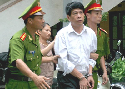 Bùi Tiến Dũng cùng “bộ sậu” PMU18 lại chuẩn bị hầu tòa - 1 Bùi Tiến Dũng cùng “bộ sậu” PMU18 lại chuẩn bị hầu tòa - 1