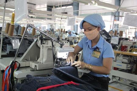 Tăng giờ làm thêm lên 300 giờ: Chỉ “áp” với trường hợp đặc biệt - 1 Tăng giờ làm thêm lên 300 giờ: Chỉ “áp” với trường hợp đặc biệt - 1