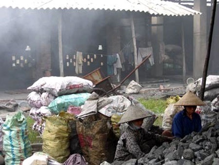 Khu kinh tế, làng nghề: nộp 1 đồng, chi 5 đồng khắc phục ô nhiễm - 1 Khu kinh tế, làng nghề: nộp 1 đồng, chi 5 đồng khắc phục ô nhiễm - 1