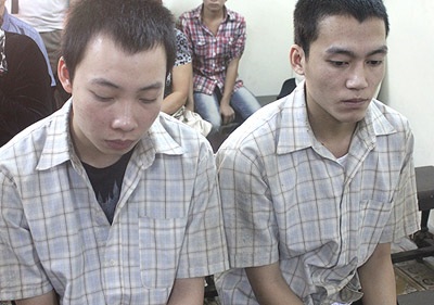 Vờ yêu để lừa bán thiếu nữ tuổi “teen” - 1