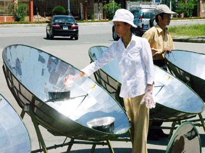 100.000USD hỗ trợ 10 sáng kiến phục vụ cộng đồng năm 2011 - 1