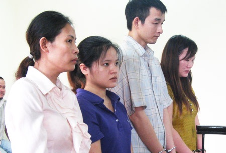 Thiếu niên lừa bán người yêu 14 tuổi - 1