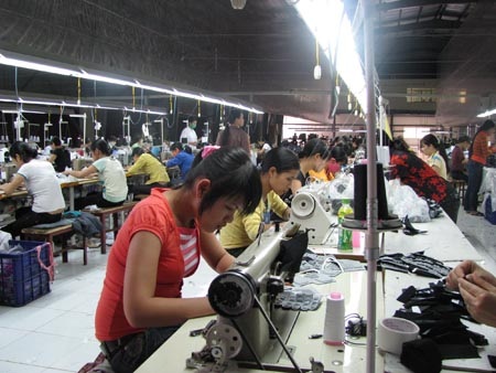 Thống nhất tăng thời gian nghỉ thai sản lên 6 tháng - 1 Thống nhất tăng thời gian nghỉ thai sản lên 6 tháng - 1