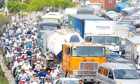 Tai nạn giao thông là thảm họa ngang với… sóng thần - 2 Tai nạn giao thông là thảm họa ngang với… sóng thần - 2