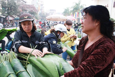 “Thấp thoáng” những nồi bánh chưng nơi góc phố Hà Nội - 1 “Thấp thoáng” những nồi bánh chưng nơi góc phố Hà Nội - 1