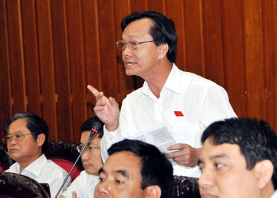 “Đại học Quốc gia mặc áo quá chật” - 1 “Đại học Quốc gia mặc áo quá chật”