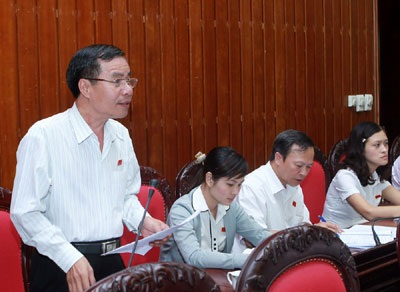 Quản chặt sẽ không có tàu cũ, bê tông cốt… tre - 1 Đại biểu Nguyễn Văn Hiến: Chuyển vị trí công tác cũng mở ra cơ hội tham nhũng mới.